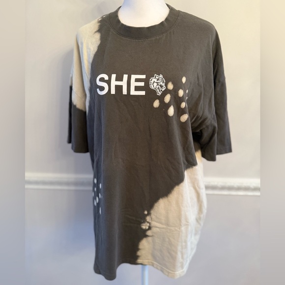 Darc Sport She Wolves t-shirt RARE Design - Picture 1 of 6